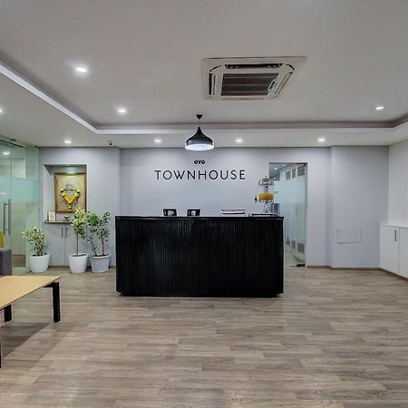 Hotel Unicontinental ムンバイ エクステリア 写真